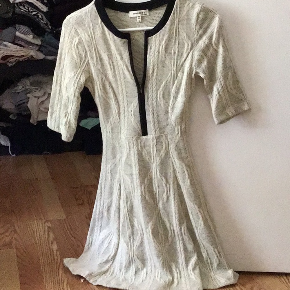 Monteau dress - Picture 1 of 1